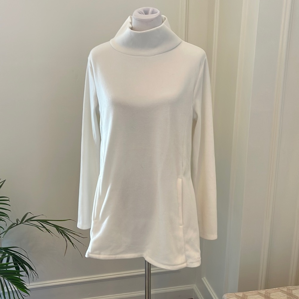 Eddie Bauer white fuzzy tunic womens size large